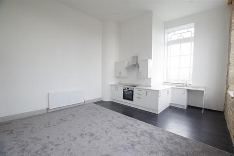2 bedroom apartment to rent, Stainland Road, Stainland