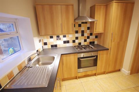 2 bedroom house to rent, Shaw Street, Holywell Green, Halifax