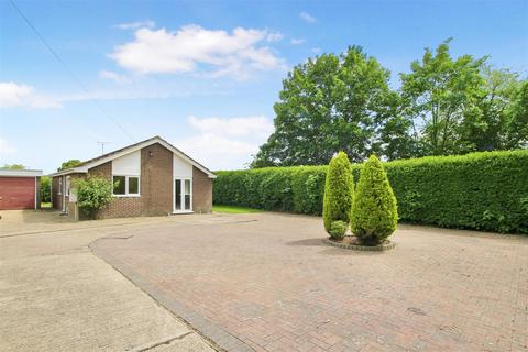 3 bedroom detached bungalow for sale, High Street, Brant Broughton