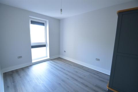 1 bedroom flat to rent, Whyteleafe Hill, Whyteleafe CR3