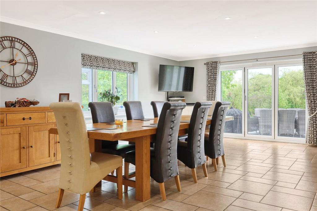 Kitchen/Dining