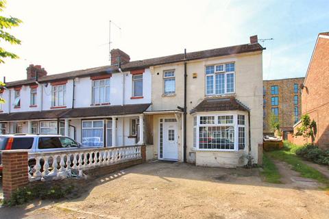 3 bedroom end of terrace house for sale, Beaconsfield Road, Southall UB1