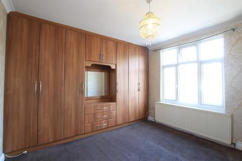 3 bedroom end of terrace house for sale, Beaconsfield Road, Southall UB1