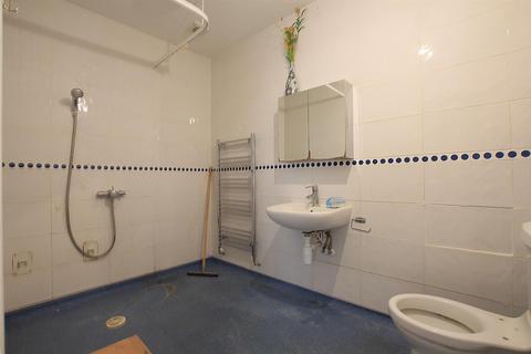 237 Beaconsfield Road, Southall, UB1 1DB