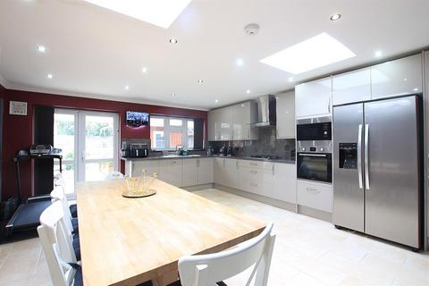 93 Park Avenue, Southall, UB1 3AJ