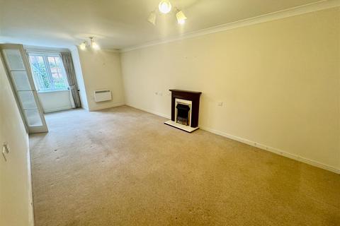 1 bedroom retirement property for sale, Daffodil Court, Newent GL18