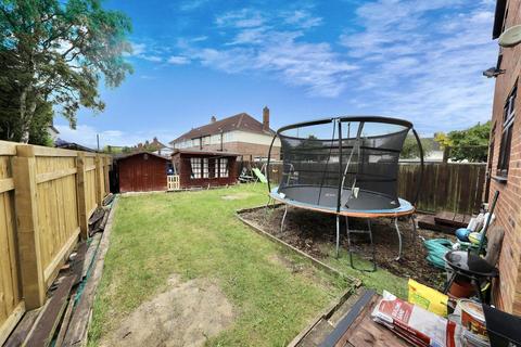 9 Welburn Grove, Hull, HU5 4LU