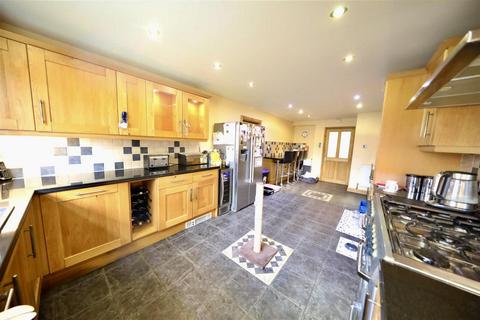 9 Welburn Grove, Hull, HU5 4LU