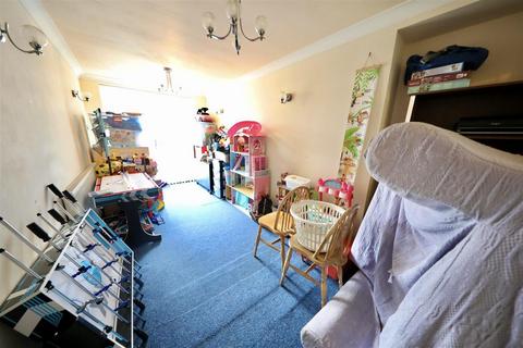 9 Welburn Grove, Hull, HU5 4LU