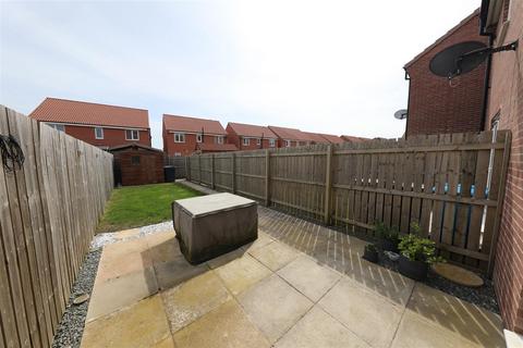 3 bedroom terraced house for sale, Bounty Drive, Kingswood, Hull
