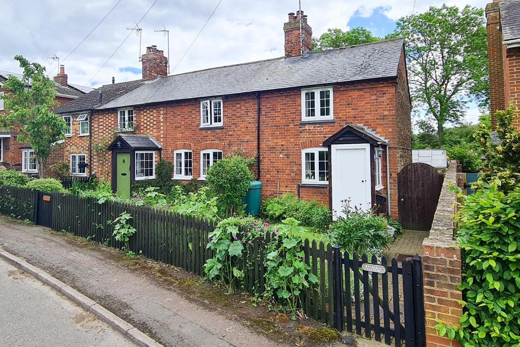 High Street, Eggington, Leighton Buzzard 3 bed cottage for sale £350,000