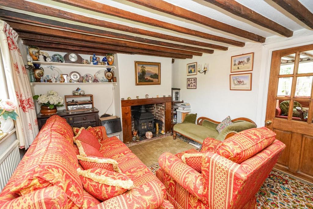 High Street, Eggington, Leighton Buzzard 3 bed cottage for sale £350,000