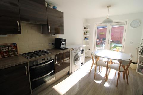 36 Brampton Grange Drive, Middlemore, Daventry, NN11 8BE