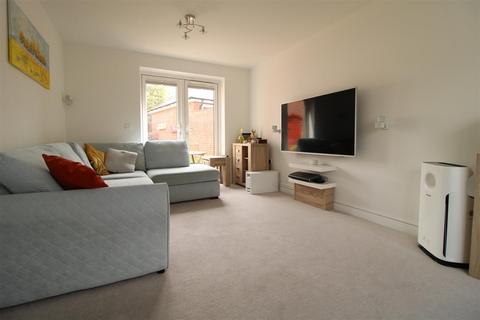 36 Brampton Grange Drive, Middlemore, Daventry, NN11 8BE