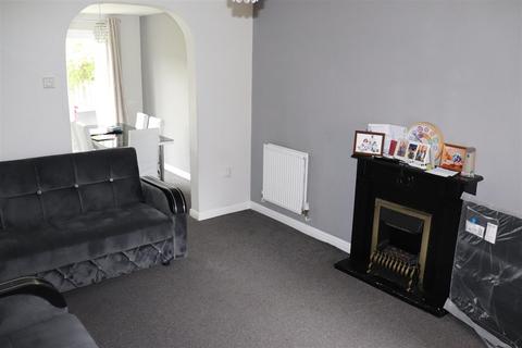 4 Lingmoor Grove, Aldridge, Walsall, WS9 8BY