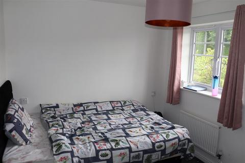 4 Lingmoor Grove, Aldridge, Walsall, WS9 8BY