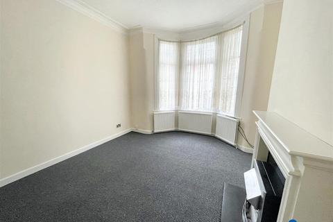 3 bedroom house to rent, Crofton Road, London