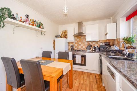 25 Heron Close, St Leonards-on-sea, TN38 8DX