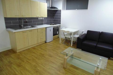 Studio to rent, 2 Excelsior House, St Johns Road, Huddersfield, HD1 5AE