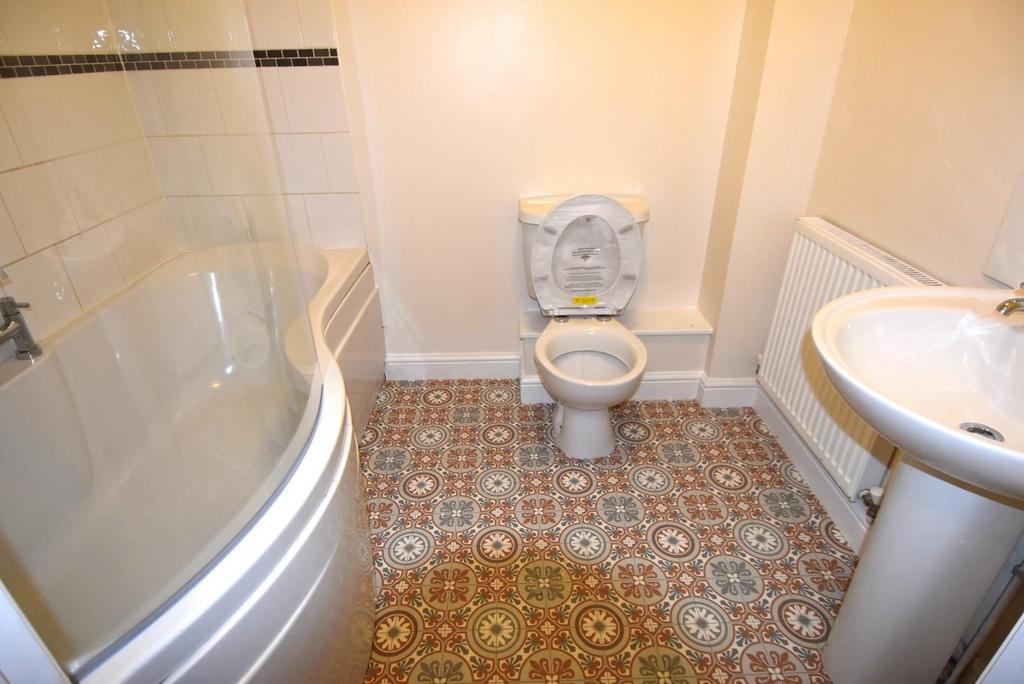 Bathroom.JPG