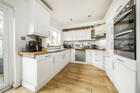 30 Manoel Road, Twickenham, TW2 5HJ