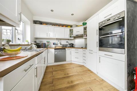 30 Manoel Road, Twickenham, TW2 5HJ