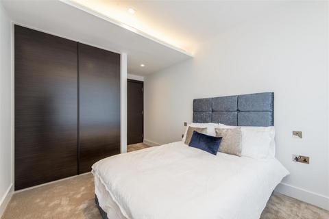 2 bedroom flat to rent, Tower One, The Corniche, 24 Albert Embankment, London, SE1