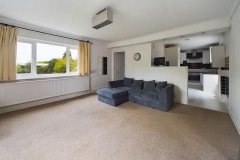 1 bedroom flat to rent, Woburn Hill, Addlestone