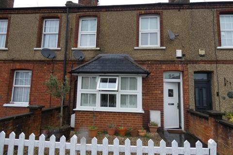 3 bedroom terraced house to rent, Meadfield Road, langley