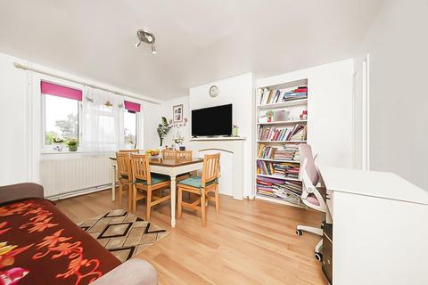 2 bedroom flat for sale, Duncroft, Windsor