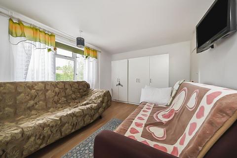 28a Duncroft, Windsor, SL4 4HH