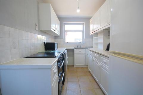 3 bedroom semi-detached house for sale, Queens Road, Eton Wick