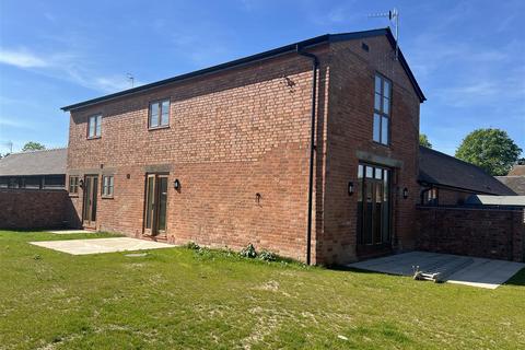 3 bedroom barn conversion to rent, Upton Road, Powick, Worcester
