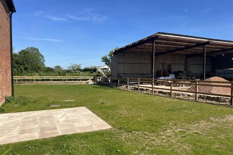 3 bedroom barn conversion to rent, Upton Road, Powick, Worcester