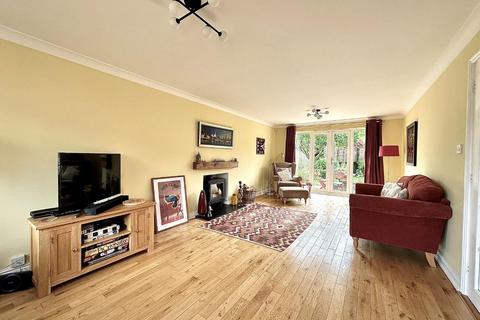 36 Samwell Way, Northampton, NN4 9QJ