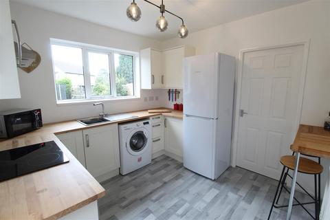 2 bedroom semi-detached house for sale, Daw Royds, Almondbury, Huddersfield. HD5 8ST