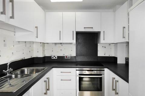 1 bedroom apartment for sale, The Street, East Preston BN16