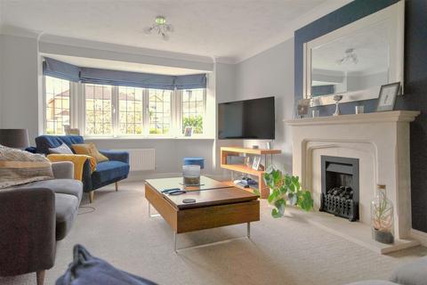 4 bedroom detached house for sale, Middle Greeve, Wootton