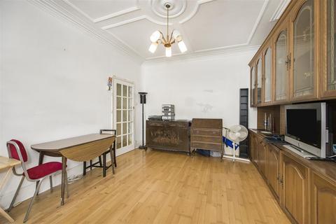2 Dawlish Road, London, E10 6QD