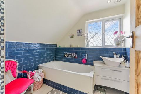 78 Merland Rise, Epsom, KT18 5RW