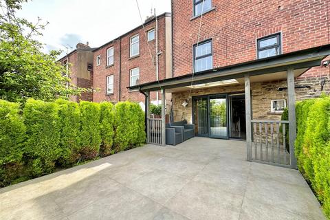 125 Buxton Road, Disley, Stockport, SK12 2HA