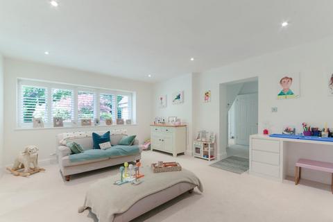 Blue Pines Boxhill Road, Tadworth, KT20 7JN