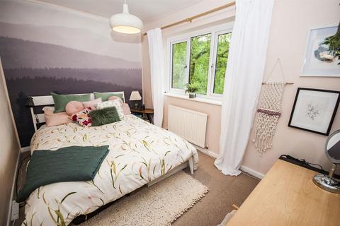 2 bedroom house to rent, Moors View, Ramsbottom, Bury