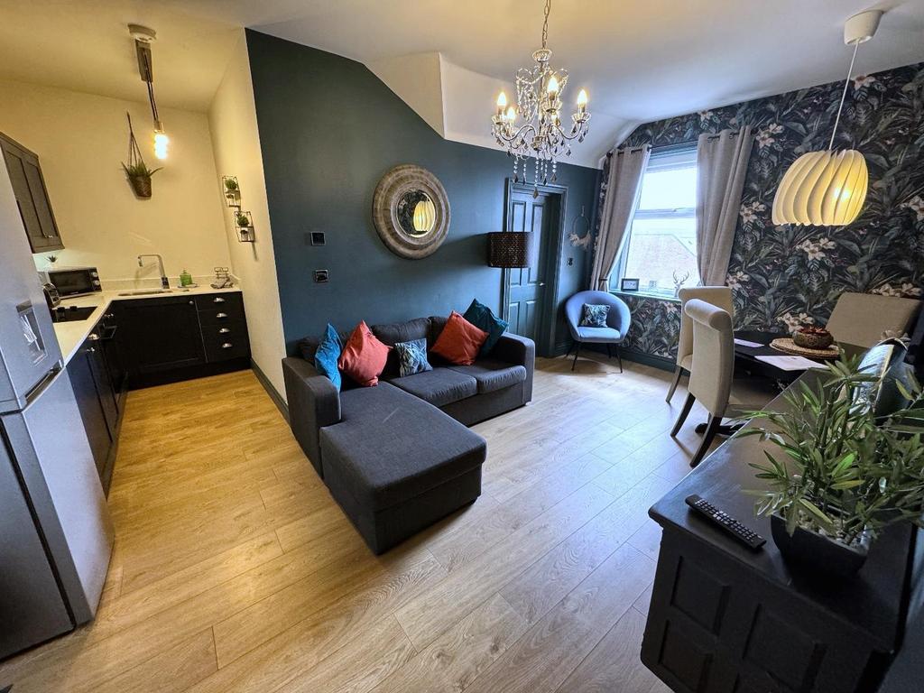 Lounge into Kitchen
