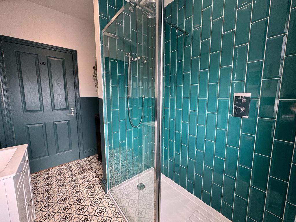 Shower Room/w.c.