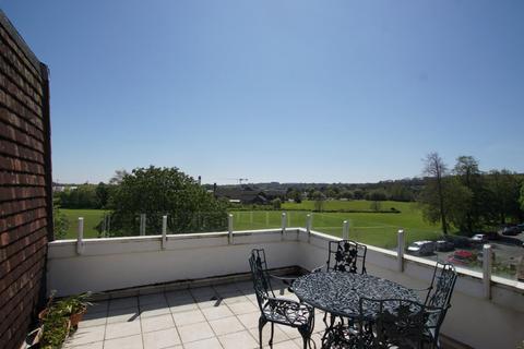 3 bedroom apartment for sale, Park Avenue, Eastbourne BN22