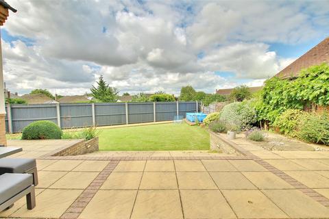 4 bedroom detached house to rent, The Pasture, Somersham