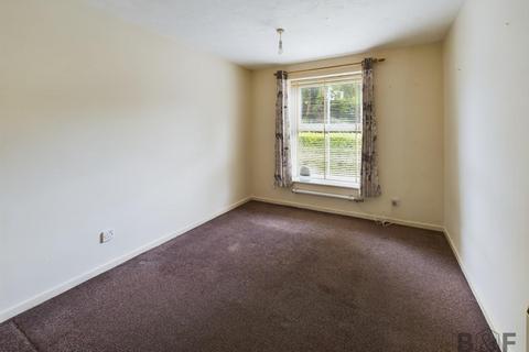 1 bedroom ground floor flat to rent, Lake View, Fishponds BS16