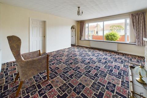 3 bedroom detached bungalow to rent, Boscombe Crescent, Bristol BS16