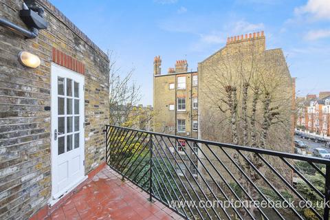 2 bedroom apartment to rent, Westside Court, London W9